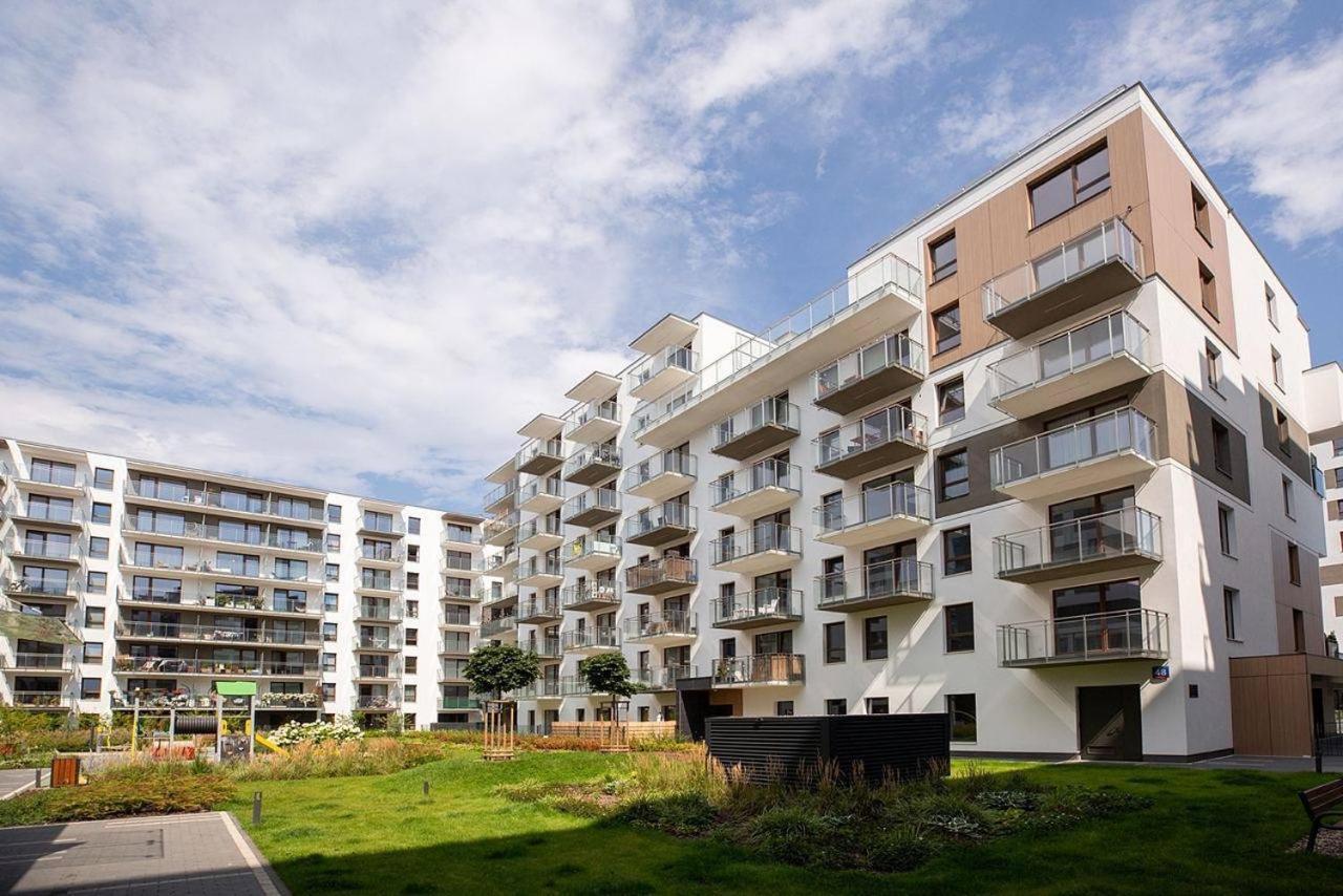 Easy & Comfortable, With Balcony, Very Close To The Center وارسو المظهر الخارجي الصورة